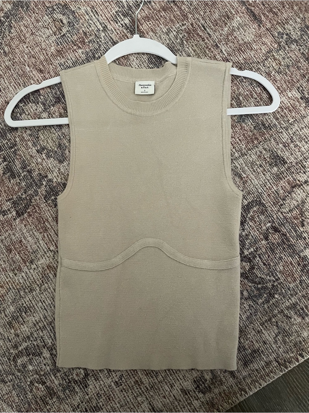 Abercrombie & Fitch Sleeveless Knit Top - Beige, Size Small
